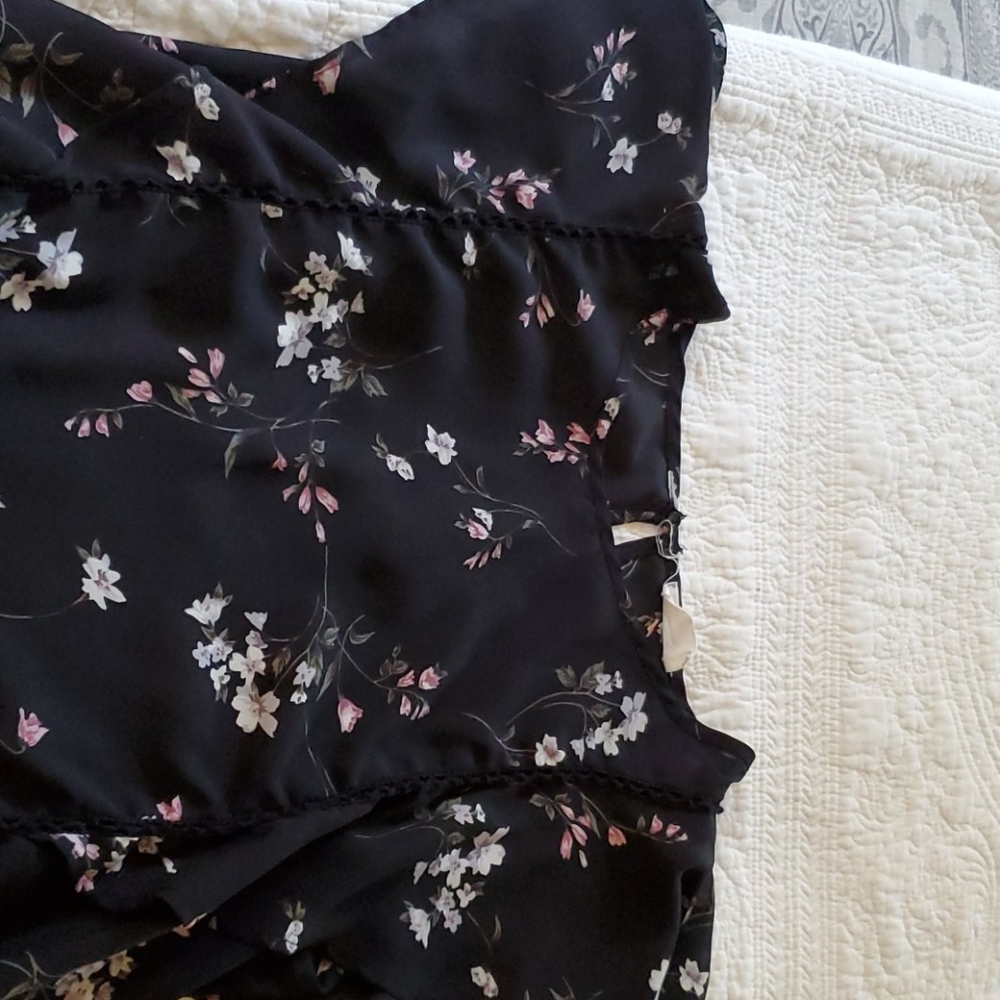 Blouse - Picture 2 of 2